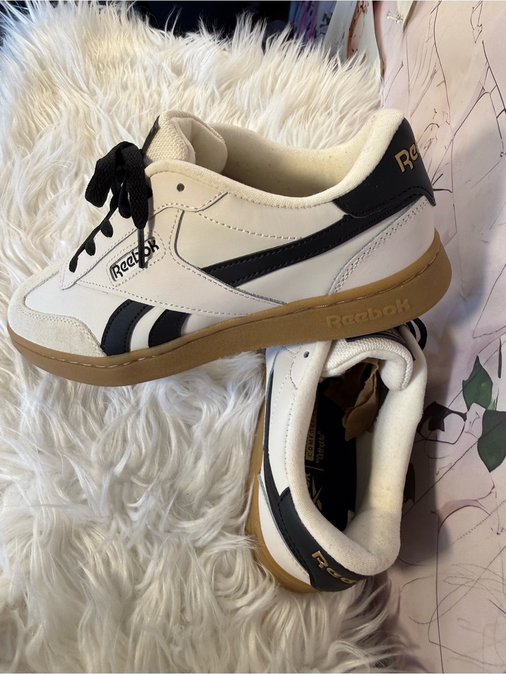 Reebok White, Black & Gum Classic Low-Top Sneakers